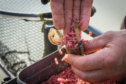 Matrix - Voederkorven Maggot Feeder - Matrix -Hoogwaardige Visuitrusting 1712944577