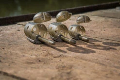 Matrix - Voederkorven Maggot Feeder - Matrix -Hoogwaardige Visuitrusting 1712944584